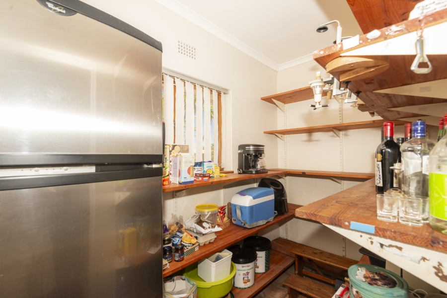 4 Bedroom Property for Sale in Middedorp Western Cape